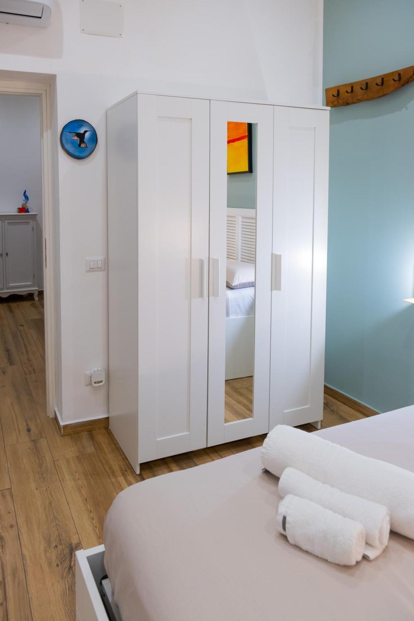 Apartment Colibri A Piazza Dante Neapel