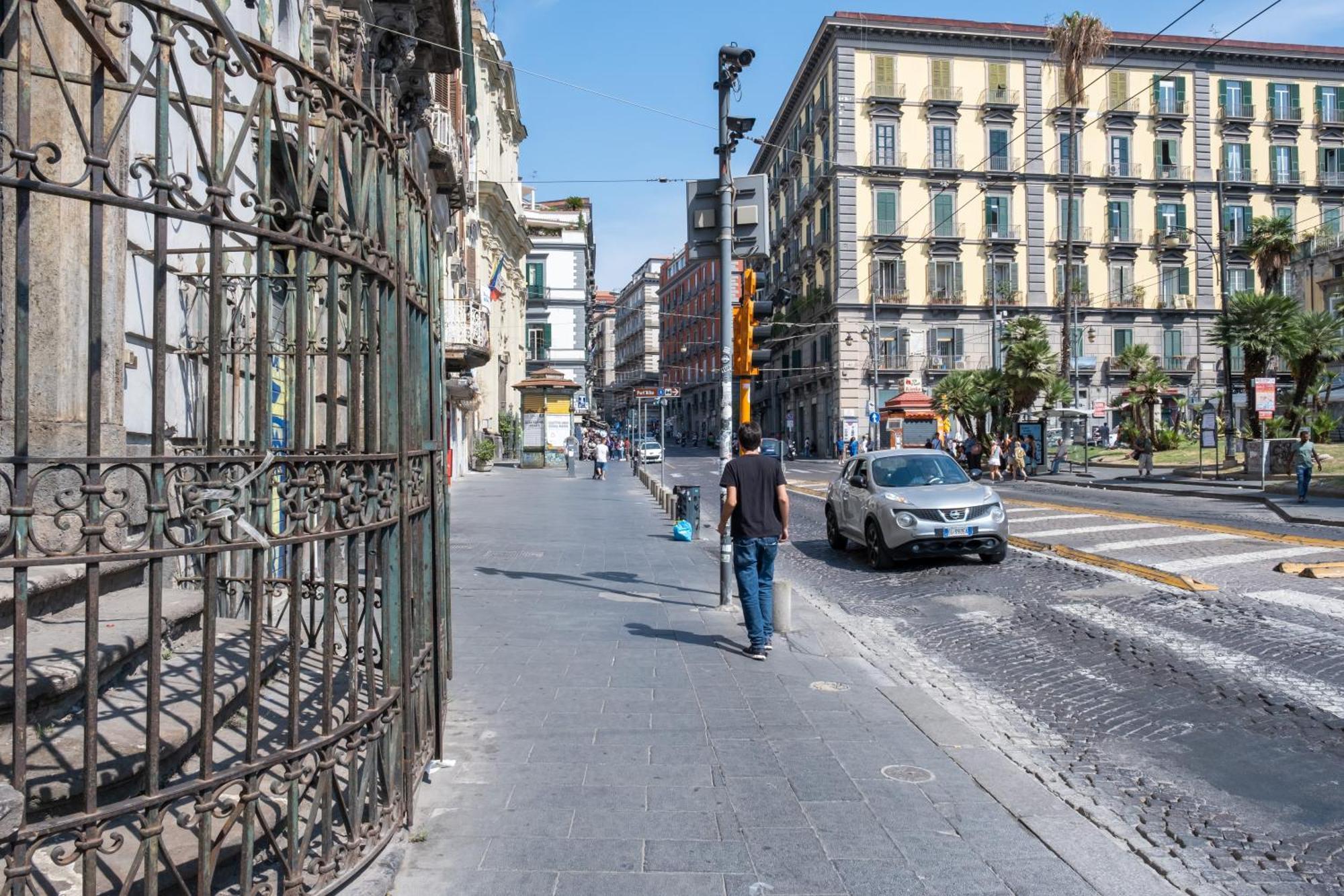 Colibri A Piazza Dante * Neapel